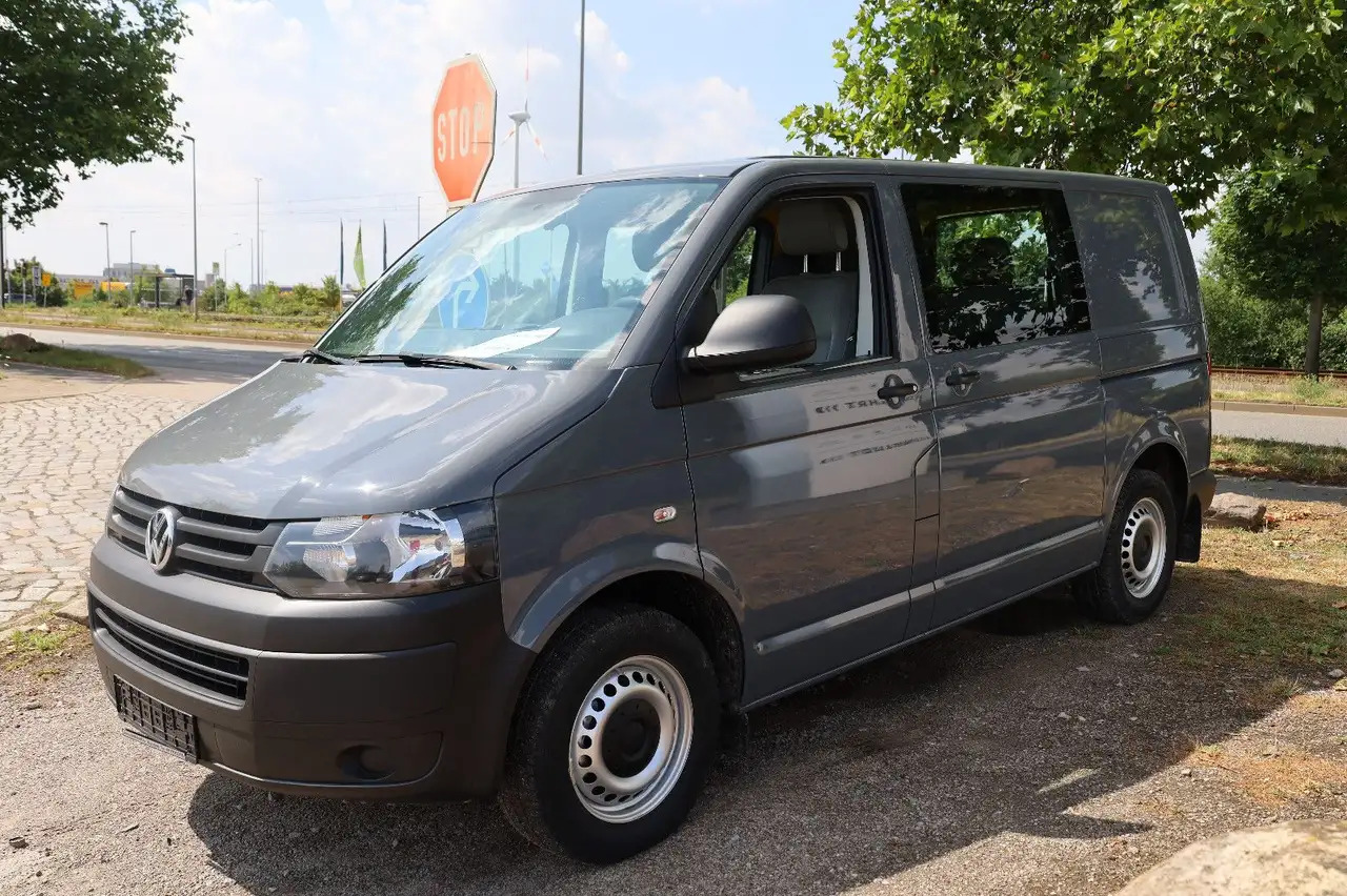 Volkswagen T5 Transporter Kasten-Kombi 2.0 TDI/EU5/5-Sitze - Vieglā automašīna: foto 1 Volkswagen T5 Transporter Kasten-Kombi 2.0 TDI/EU5/5-Sitze - Vieglā automašīna: foto 1