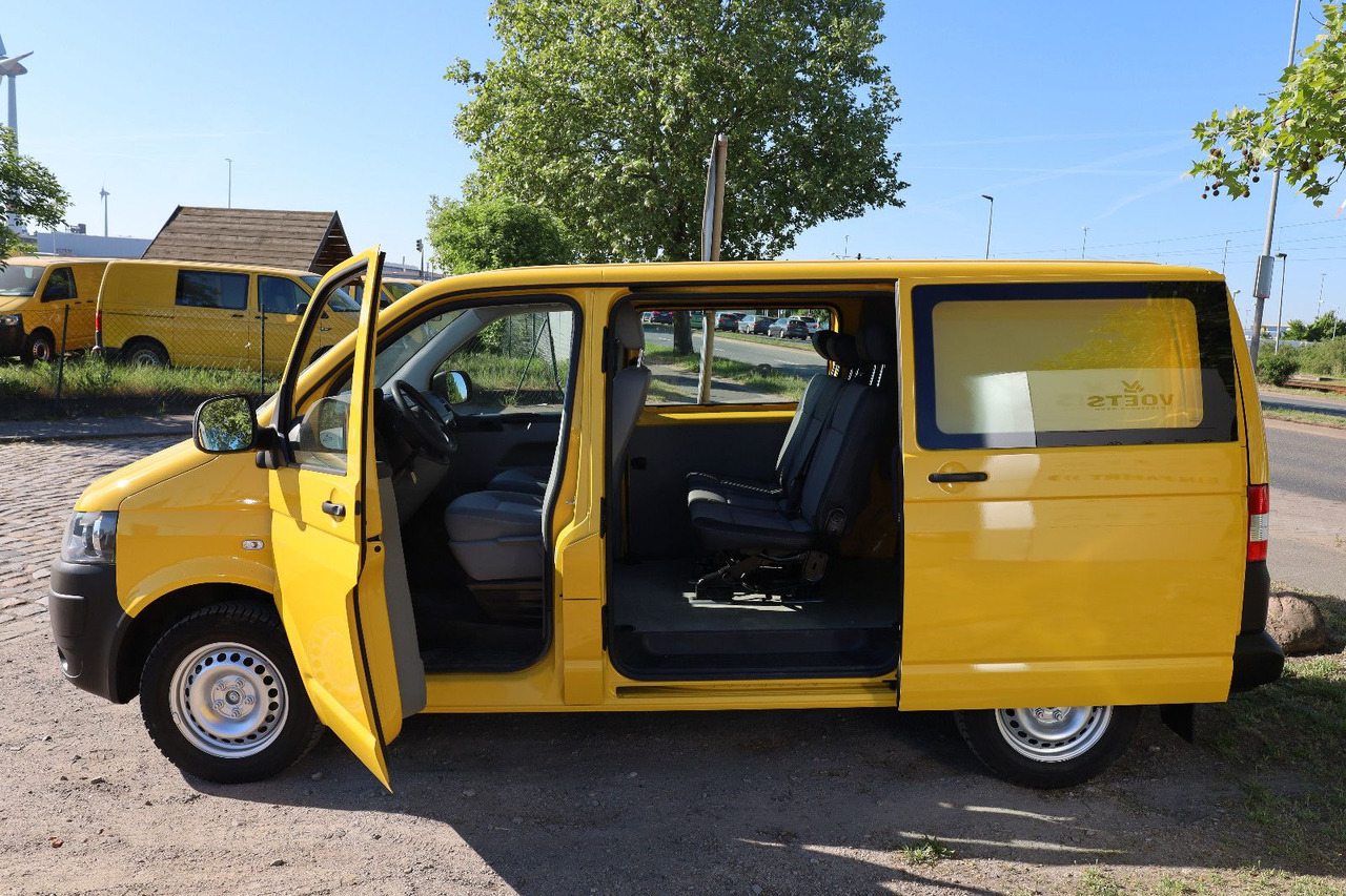 Volkswagen T5 Transporter Kasten-Kombi 2.0 TDI/EU5/5-Sitze - Pasažieru furgons: foto 1 Volkswagen T5 Transporter Kasten-Kombi 2.0 TDI/EU5/5-Sitze - Pasažieru furgons: foto 1