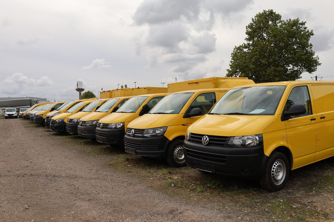 Volkswagen T5 Transporter Kasten-Kombi 2.0 TDI/EU5 - Pasažieru furgons: foto 1 Volkswagen T5 Transporter Kasten-Kombi 2.0 TDI/EU5 - Pasažieru furgons: foto 1