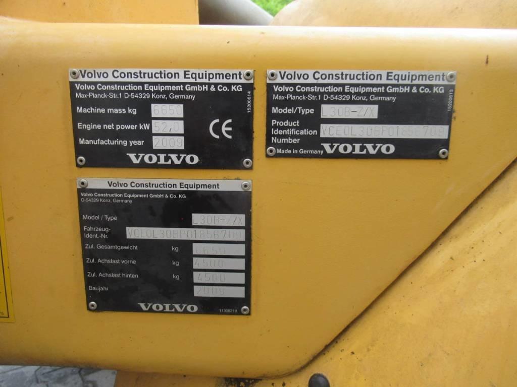 Riteņu iekrāvējs Volvo L 30 B: foto 8