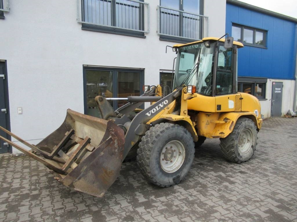 Volvo L 30 B - Riteņu iekrāvējs: foto 2 Volvo L 30 B - Riteņu iekrāvējs: foto 2