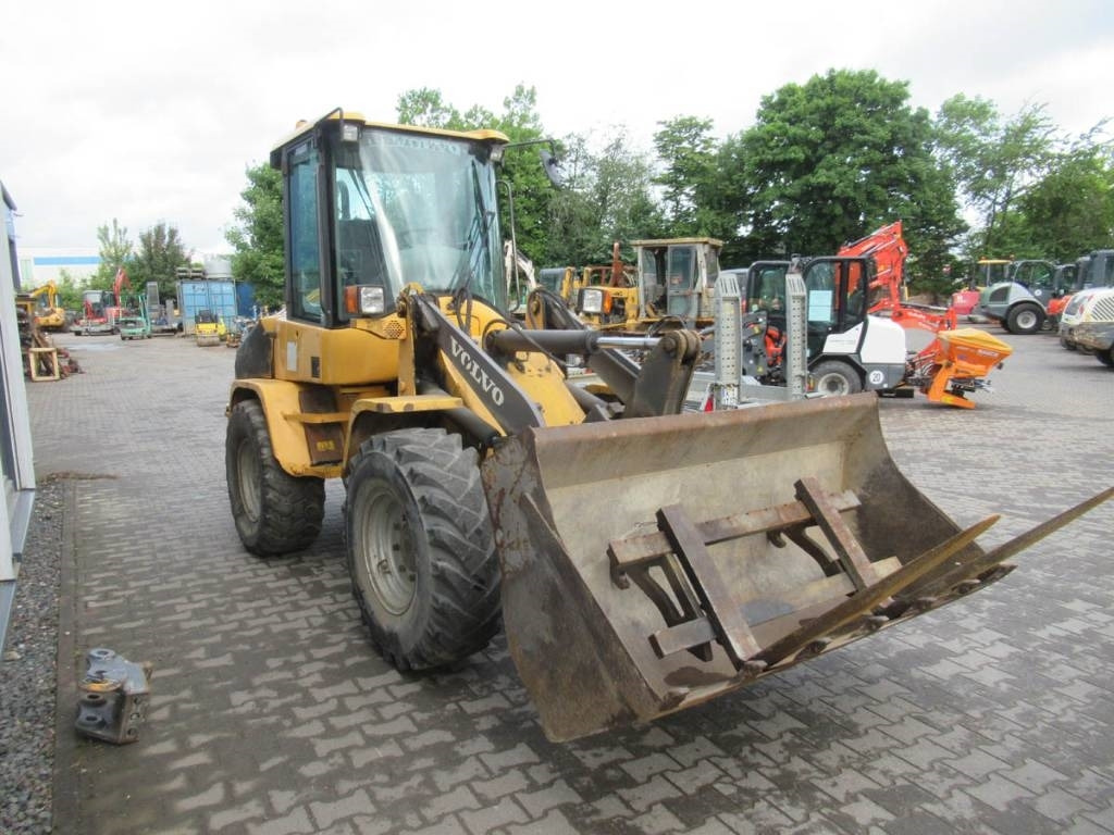 Volvo L 30 B - Riteņu iekrāvējs: foto 3 Volvo L 30 B - Riteņu iekrāvējs: foto 3
