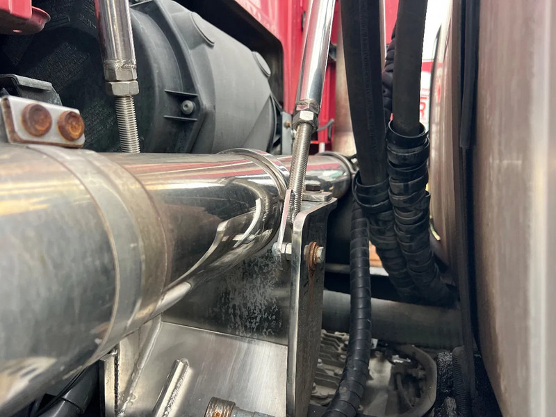 Vilcējs Volvo FH 16.700 Volvo FH16 700 6x4 full options **RETARDER**TV: foto 13