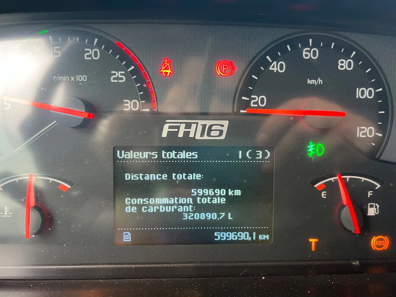 Vilcējs Volvo FH 16.700 Volvo FH16 700 6x4 full options **RETARDER**TV: foto 19
