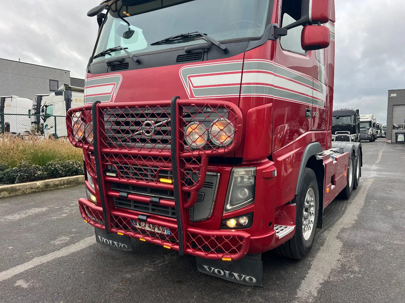 Vilcējs Volvo FH 16.700 Volvo FH16 700 6x4 full options **RETARDER**TV: foto 15