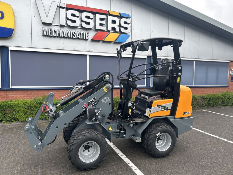 Giant Tobroco G1500 - Kompaktiekrāvējs: foto 1 Giant Tobroco G1500 - Kompaktiekrāvējs: foto 1