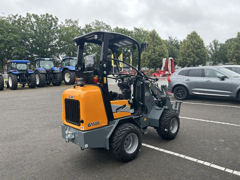 Giant Tobroco G1500 - Kompaktiekrāvējs: foto 3 Giant Tobroco G1500 - Kompaktiekrāvējs: foto 3
