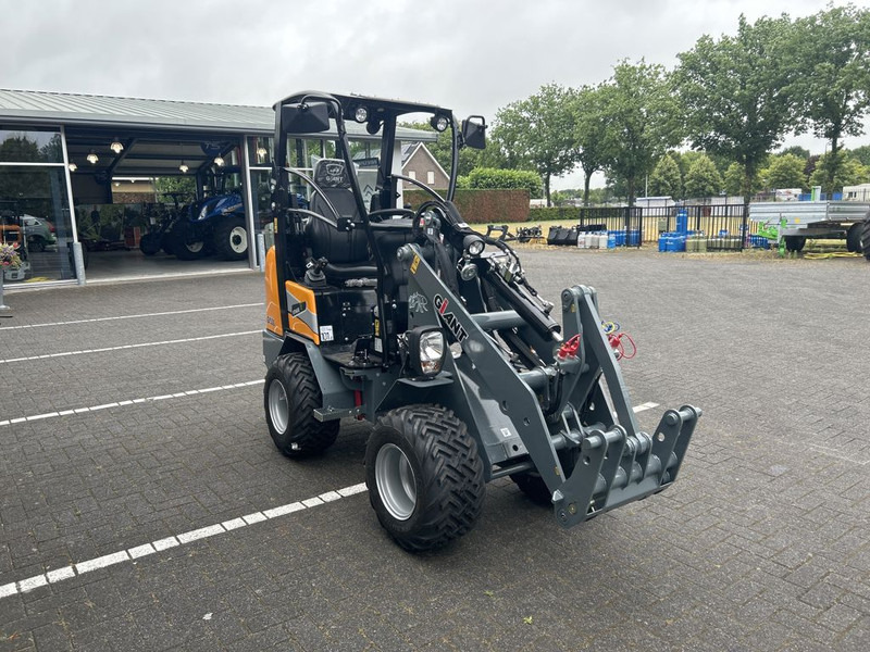 Giant Tobroco G1500 - Kompaktiekrāvējs: foto 4 Giant Tobroco G1500 - Kompaktiekrāvējs: foto 4
