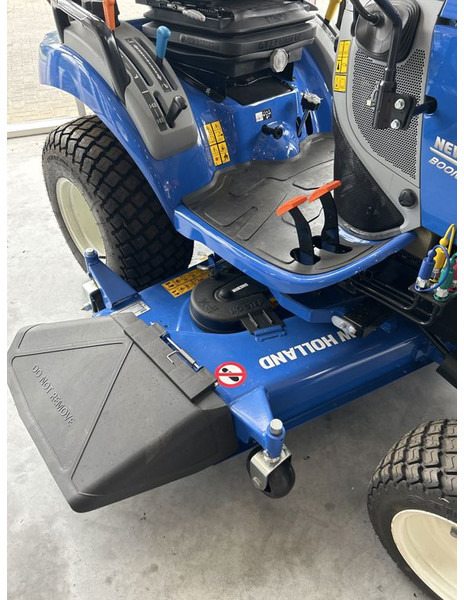 New Holland New Holland Boomer - Traktors: foto 3 New Holland New Holland Boomer - Traktors: foto 3