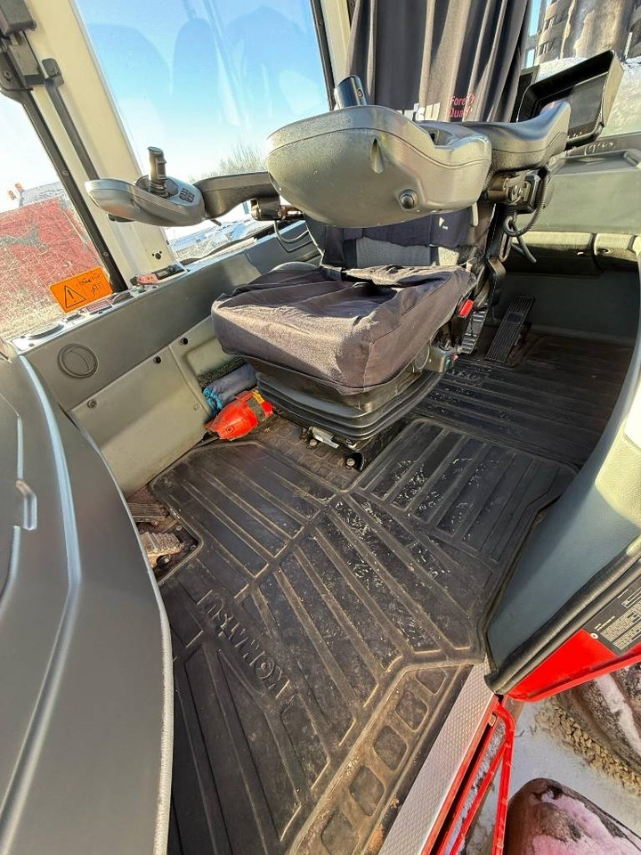 Komatsu 865 līzingu Komatsu 865: foto 17 Komatsu 865 līzingu Komatsu 865: foto 17