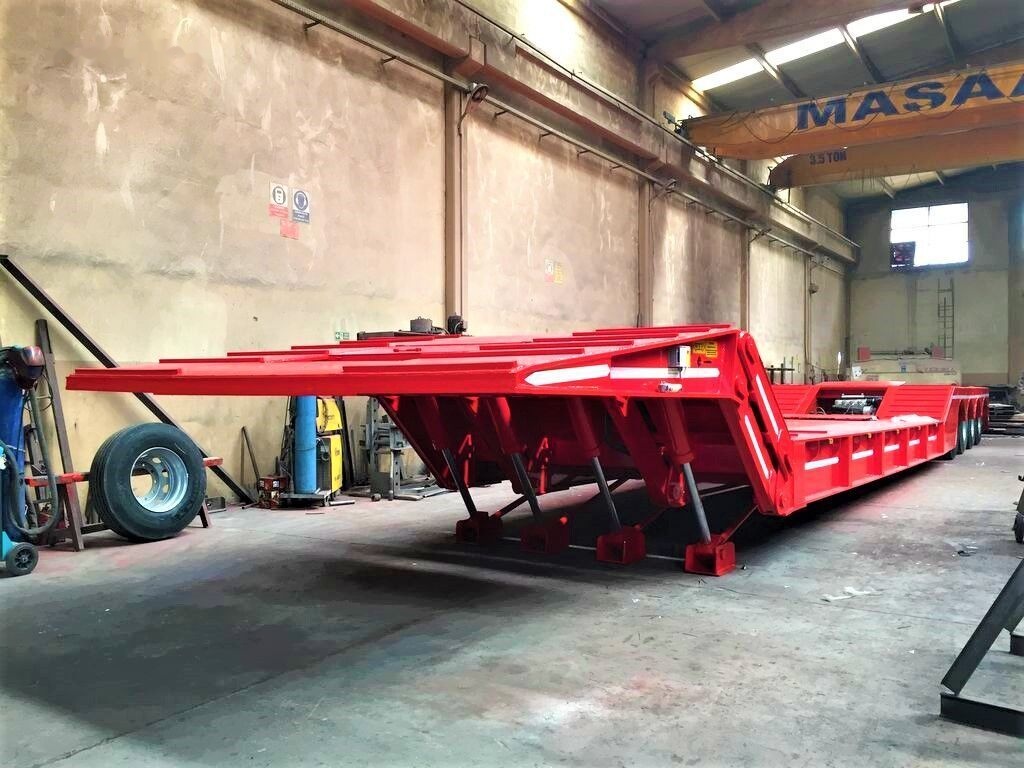 AME 100 Ton, Front Loading 4 Axle Lowbed Semi Trailer - Puspiekabe zema profila platforma: foto 3 AME 100 Ton, Front Loading 4 Axle Lowbed Semi Trailer - Puspiekabe zema profila platforma: foto 3