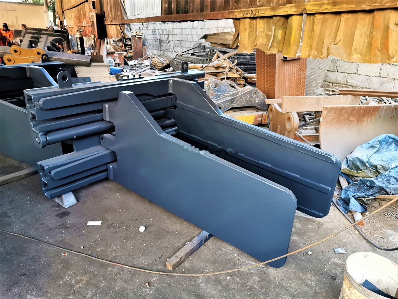 AME Bale Clamp - Satvērējs - Autokrāvējs: foto 3 AME Bale Clamp - Satvērējs - Autokrāvējs: foto 3