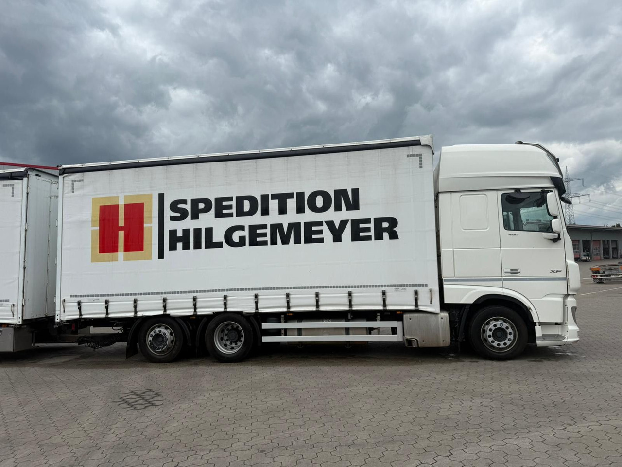 DAF XF 480 FAN LowDeck 6x2 Jumbo Inklusive Anhänger - Kravas automašīna ar tentu: foto 3 DAF XF 480 FAN LowDeck 6x2 Jumbo Inklusive Anhänger - Kravas automašīna ar tentu: foto 3