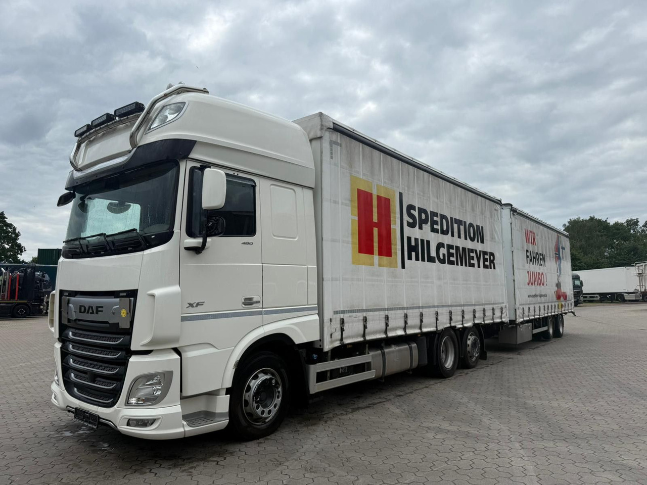 DAF XF 480 FAN LowDeck 6x2 Jumbo Inklusive Anhänger - Kravas automašīna ar tentu: foto 2 DAF XF 480 FAN LowDeck 6x2 Jumbo Inklusive Anhänger - Kravas automašīna ar tentu: foto 2