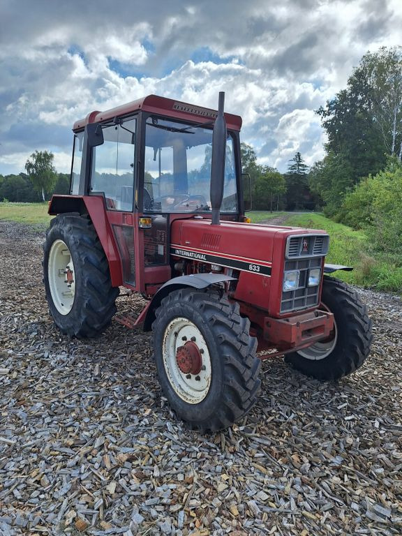 IHC 833 Allrad Kabine IHC 833 Allrad Kabine - Traktors: foto 3 IHC 833 Allrad Kabine IHC 833 Allrad Kabine - Traktors: foto 3