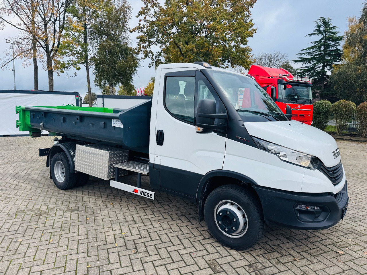 Iveco Daily 70C18H Hyva Abrollkipper - Pacēlājs ar āķi: foto 4 Iveco Daily 70C18H Hyva Abrollkipper - Pacēlājs ar āķi: foto 4