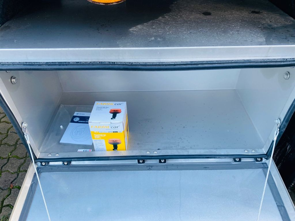 Jaunā Bortu puspiekabe/ Platforma Kässbohrer Bordwandauflieger Twistlocks: foto 14