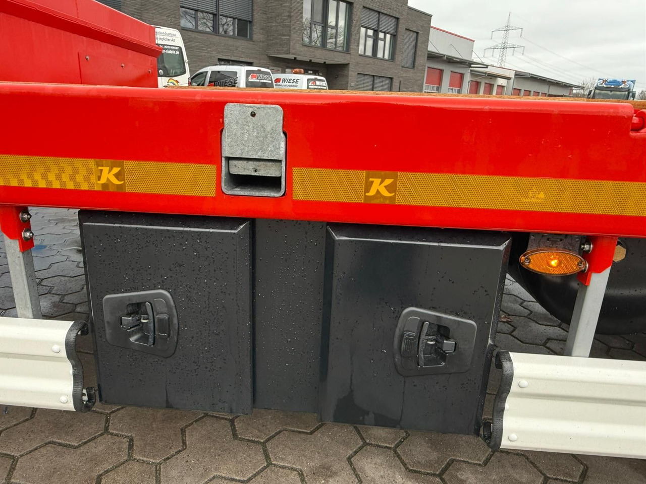 Puspiekabe zema profila platforma Kässbohrer K.SLS 3 / 0N 18/30 Tieflader mit hydr. Rampen: foto 14 Puspiekabe zema profila platforma Kässbohrer K.SLS 3 / 0N 18/30 Tieflader mit hydr. Rampen: foto 14