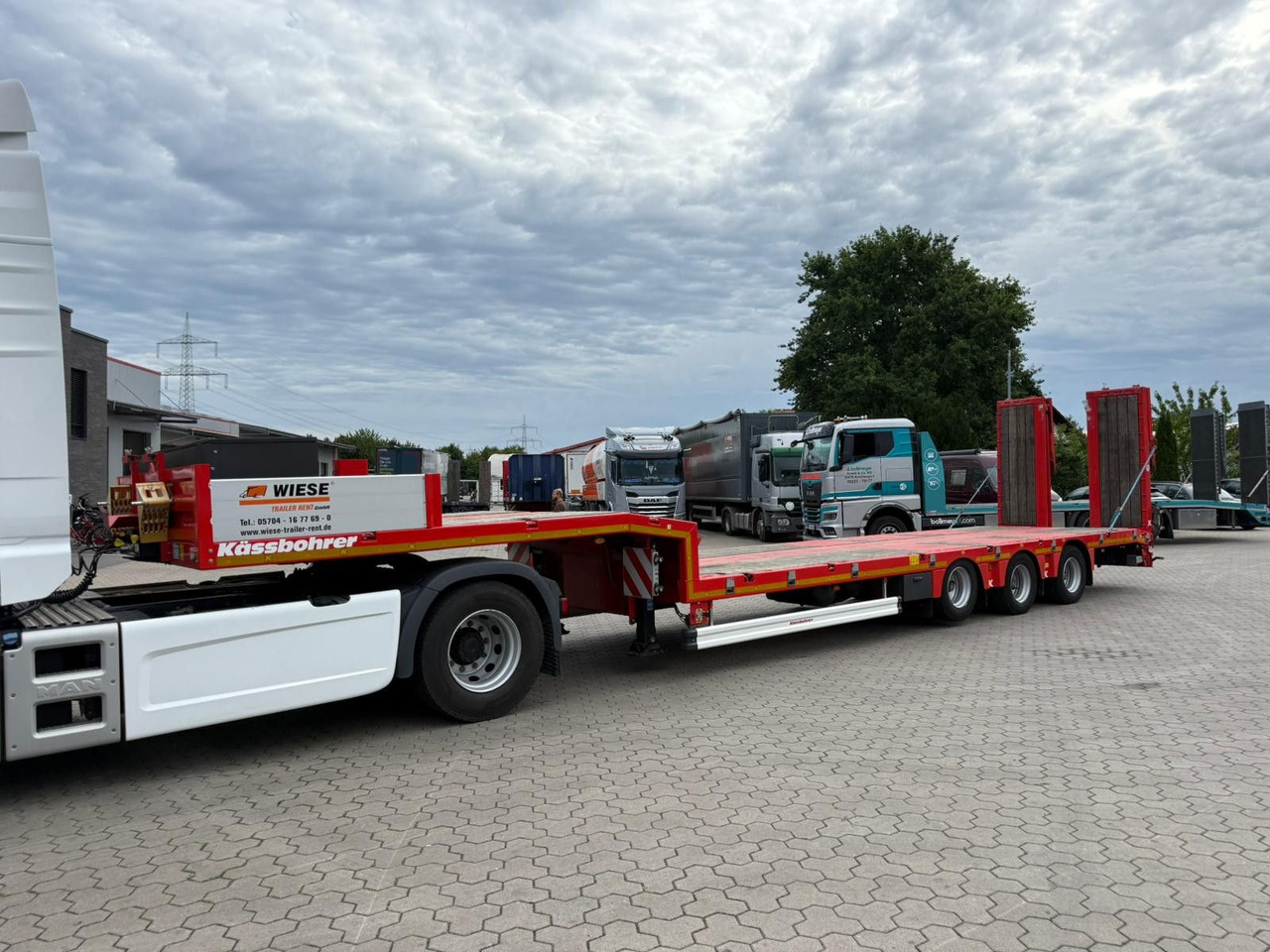 Kässbohrer K.SLS ECO Tieflader mit hydraulischen Rampen - Puspiekabe zema profila platforma: foto 4 Kässbohrer K.SLS ECO Tieflader mit hydraulischen Rampen - Puspiekabe zema profila platforma: foto 4