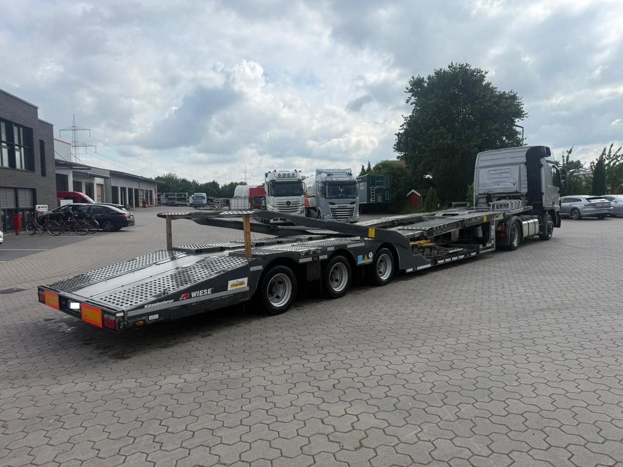 Kässbohrer K.SOK Truck/Car Transporter, Novagrau - Puspiekabe autovedējs: foto 3 Kässbohrer K.SOK Truck/Car Transporter, Novagrau - Puspiekabe autovedējs: foto 3