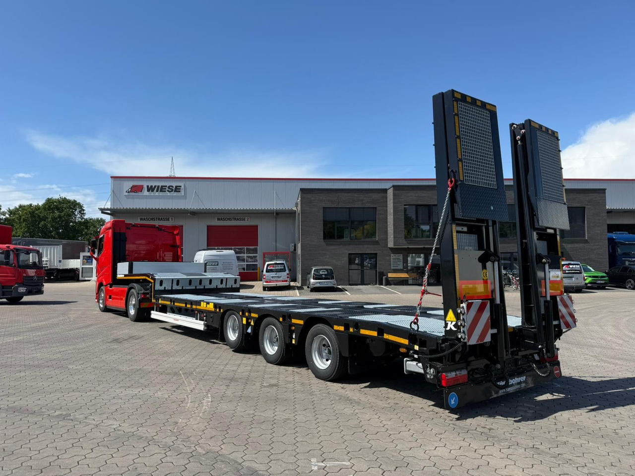 Kässbohrer SLS.HS Tieflader mit hydr. Schwanenhals - Puspiekabe zema profila platforma: foto 1 Kässbohrer SLS.HS Tieflader mit hydr. Schwanenhals - Puspiekabe zema profila platforma: foto 1