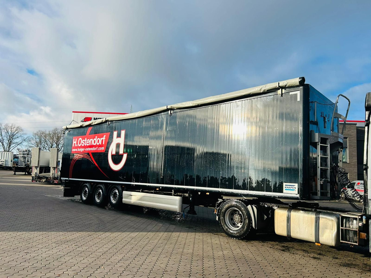 Knapen K100 Schubboden 92m³ Alu Felgen TÜV Plane Neu - Puspiekabe kustīgās grīdas: foto 1 Knapen K100 Schubboden 92m³ Alu Felgen TÜV Plane Neu - Puspiekabe kustīgās grīdas: foto 1