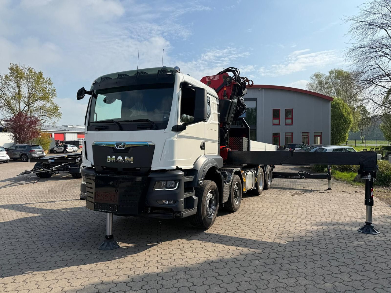 MAN 35.520 8x4 mit Kran Fassi F800 RA2.28 - Kravas auto ar manipulatoru: foto 5 MAN 35.520 8x4 mit Kran Fassi F800 RA2.28 - Kravas auto ar manipulatoru: foto 5