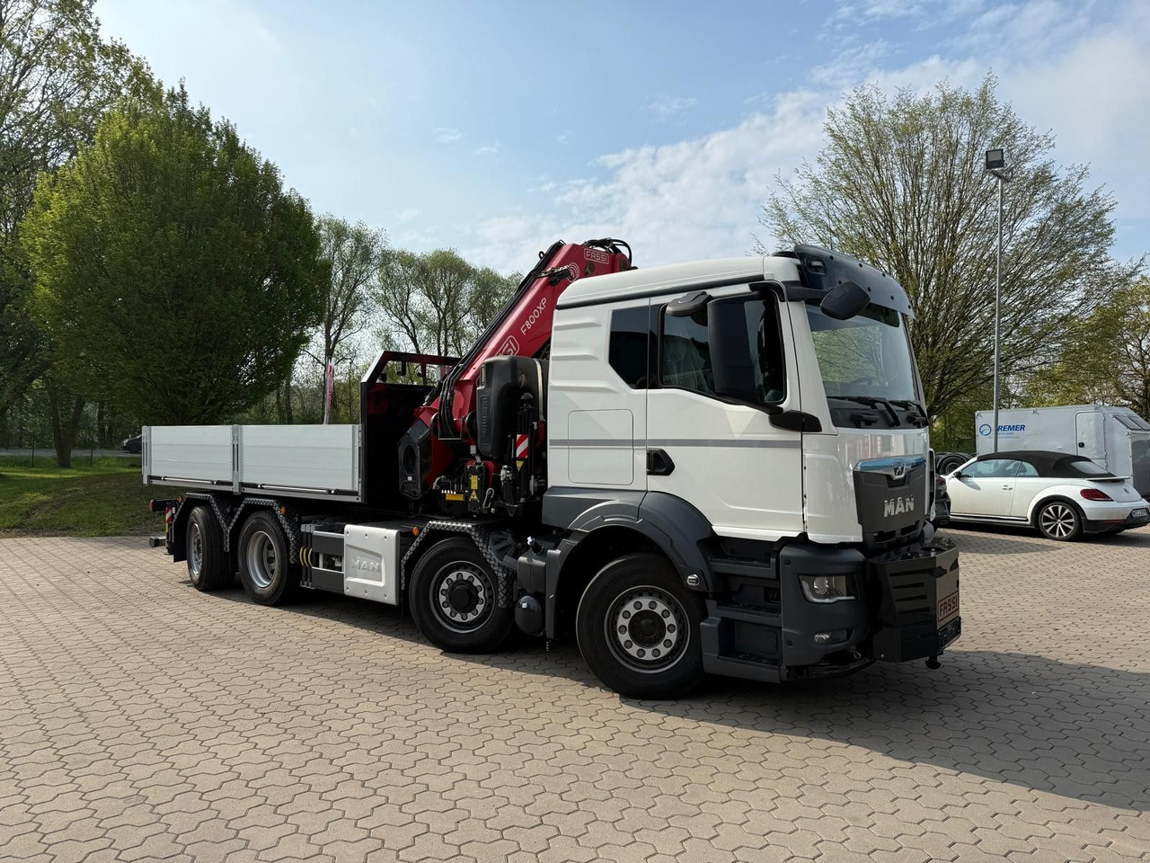 MAN 35.520 8x4 mit Kran Fassi F800 RA2.28 - Kravas auto ar manipulatoru: foto 2 MAN 35.520 8x4 mit Kran Fassi F800 RA2.28 - Kravas auto ar manipulatoru: foto 2