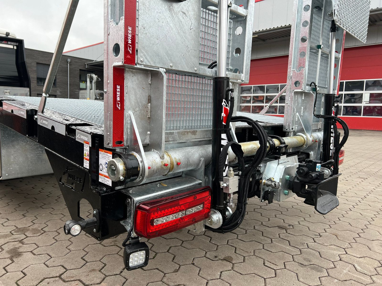 Auto evakuators MAN Baumaschinen-  Arbeitsbühnentransporter Rampen: foto 6