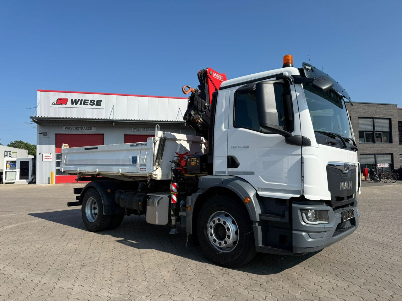 MAN TGM 18.320 4x2 BB mit Fassi F135 Kipper Kran - Kravas automašīna pašizgāzējs, Kravas auto ar manipulatoru: foto 5 MAN TGM 18.320 4x2 BB mit Fassi F135 Kipper Kran - Kravas automašīna pašizgāzējs, Kravas auto ar manipulatoru: foto 5