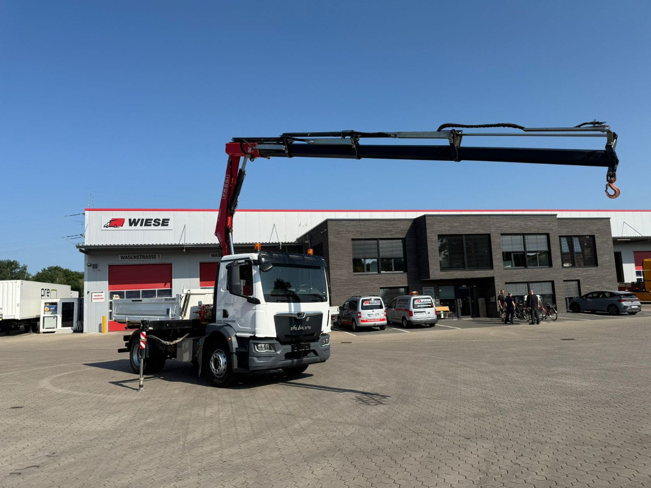 MAN TGM 18.320 4x2 BB mit Kran Fassi F135 Kipper - Kravas automašīna pašizgāzējs, Kravas auto ar manipulatoru: foto 5 MAN TGM 18.320 4x2 BB mit Kran Fassi F135 Kipper - Kravas automašīna pašizgāzējs, Kravas auto ar manipulatoru: foto 5