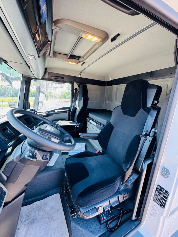 MAN TGS 32.510 mit F710 Frontkran sofort - Bortu kravas automašīna/ Platforma, Kravas auto ar manipulatoru: foto 5 MAN TGS 32.510 mit F710 Frontkran sofort - Bortu kravas automašīna/ Platforma, Kravas auto ar manipulatoru: foto 5