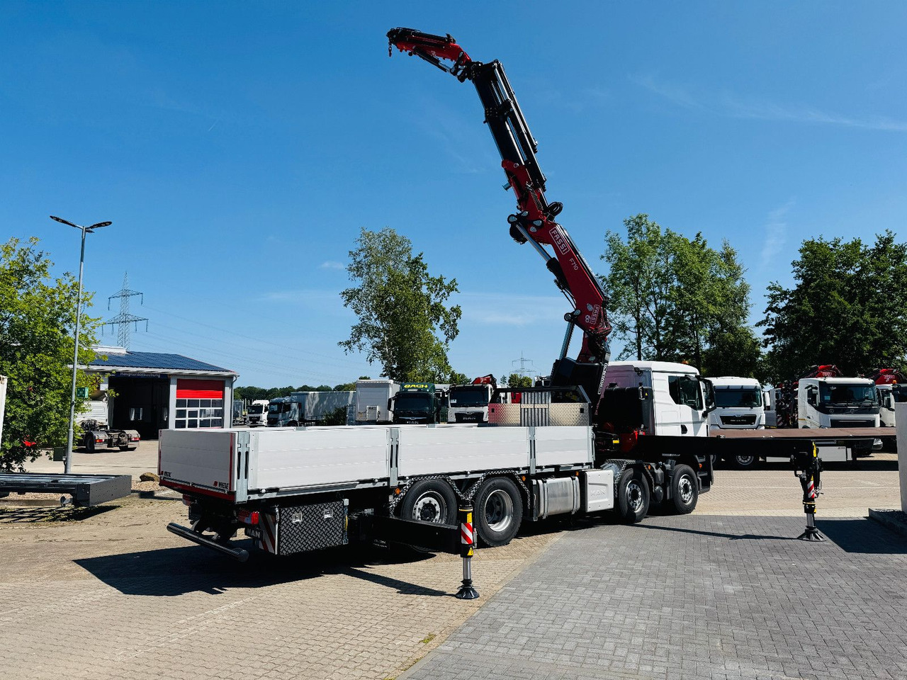 MAN TGS 32.510 mit F710 Frontkran sofort - Bortu kravas automašīna/ Platforma, Kravas auto ar manipulatoru: foto 3 MAN TGS 32.510 mit F710 Frontkran sofort - Bortu kravas automašīna/ Platforma, Kravas auto ar manipulatoru: foto 3