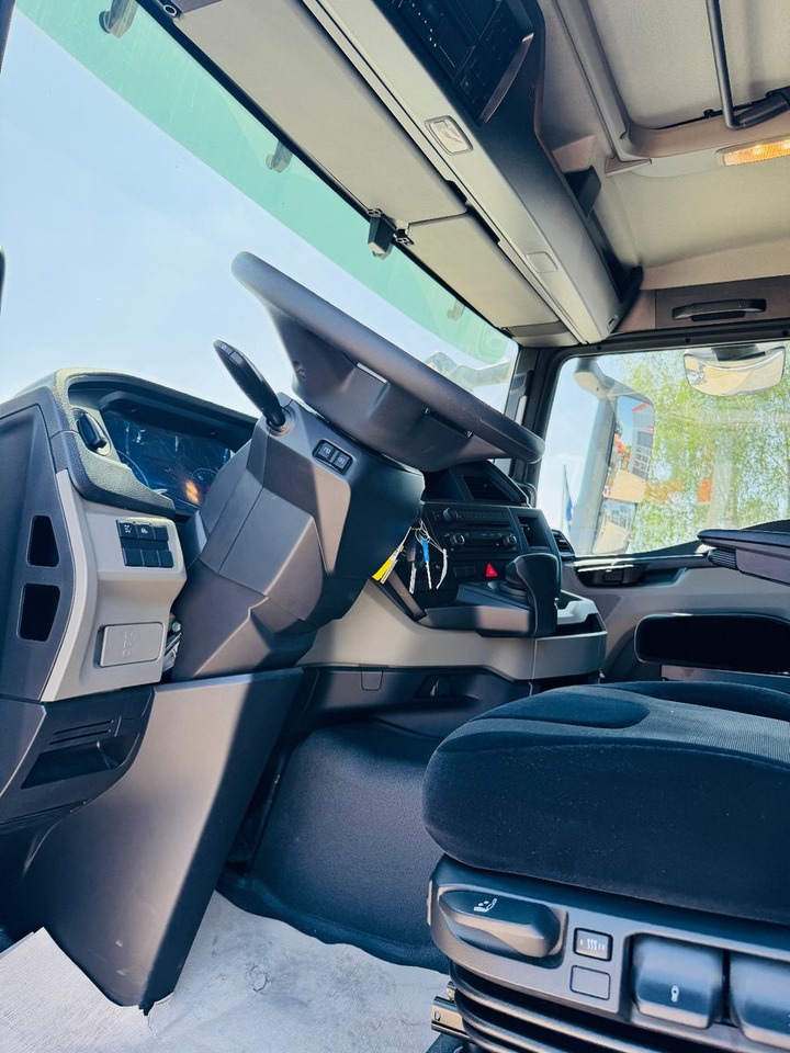 MAN TGS 32.510 mit F710 Frontkran sofort - Bortu kravas automašīna/ Platforma, Kravas auto ar manipulatoru: foto 4 MAN TGS 32.510 mit F710 Frontkran sofort - Bortu kravas automašīna/ Platforma, Kravas auto ar manipulatoru: foto 4