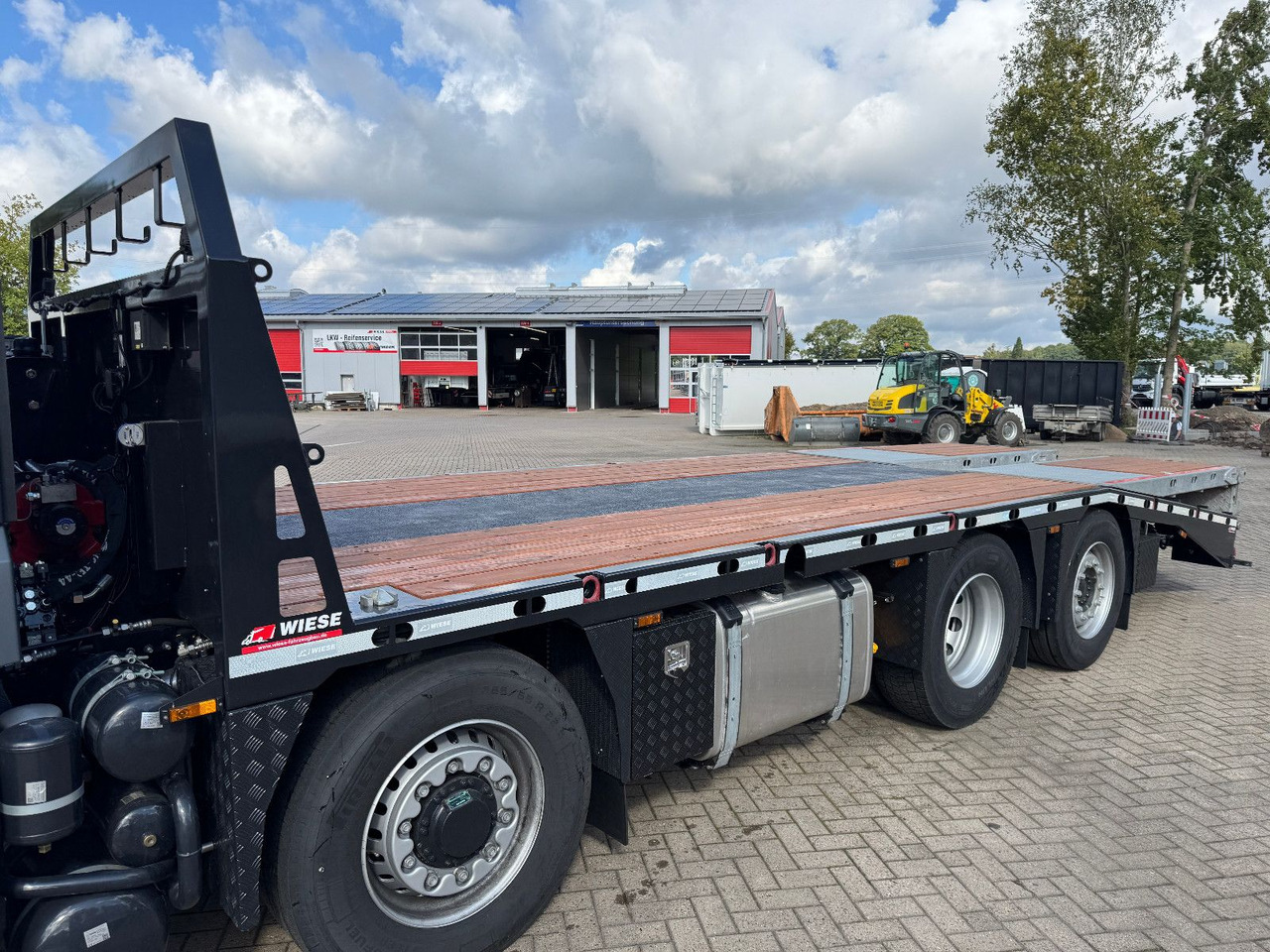 MAN TGS 35.520 Hydro Baumaschinentransporter - Auto evakuators: foto 2 MAN TGS 35.520 Hydro Baumaschinentransporter - Auto evakuators: foto 2