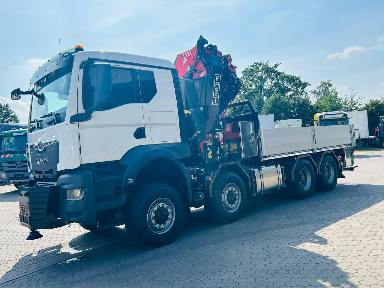 MAN TGS 41.520 8x8 mit Fassi Ladekran F710RA.2.26 - Bortu kravas automašīna/ Platforma: foto 5 MAN TGS 41.520 8x8 mit Fassi Ladekran F710RA.2.26 - Bortu kravas automašīna/ Platforma: foto 5