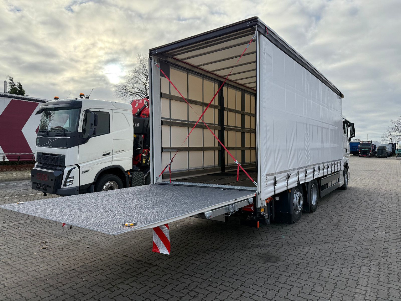 MAN TGX 26.440 6x2 LL Schwerlast Ladebordwand/Rampe - Auto evakuators: foto 4 MAN TGX 26.440 6x2 LL Schwerlast Ladebordwand/Rampe - Auto evakuators: foto 4