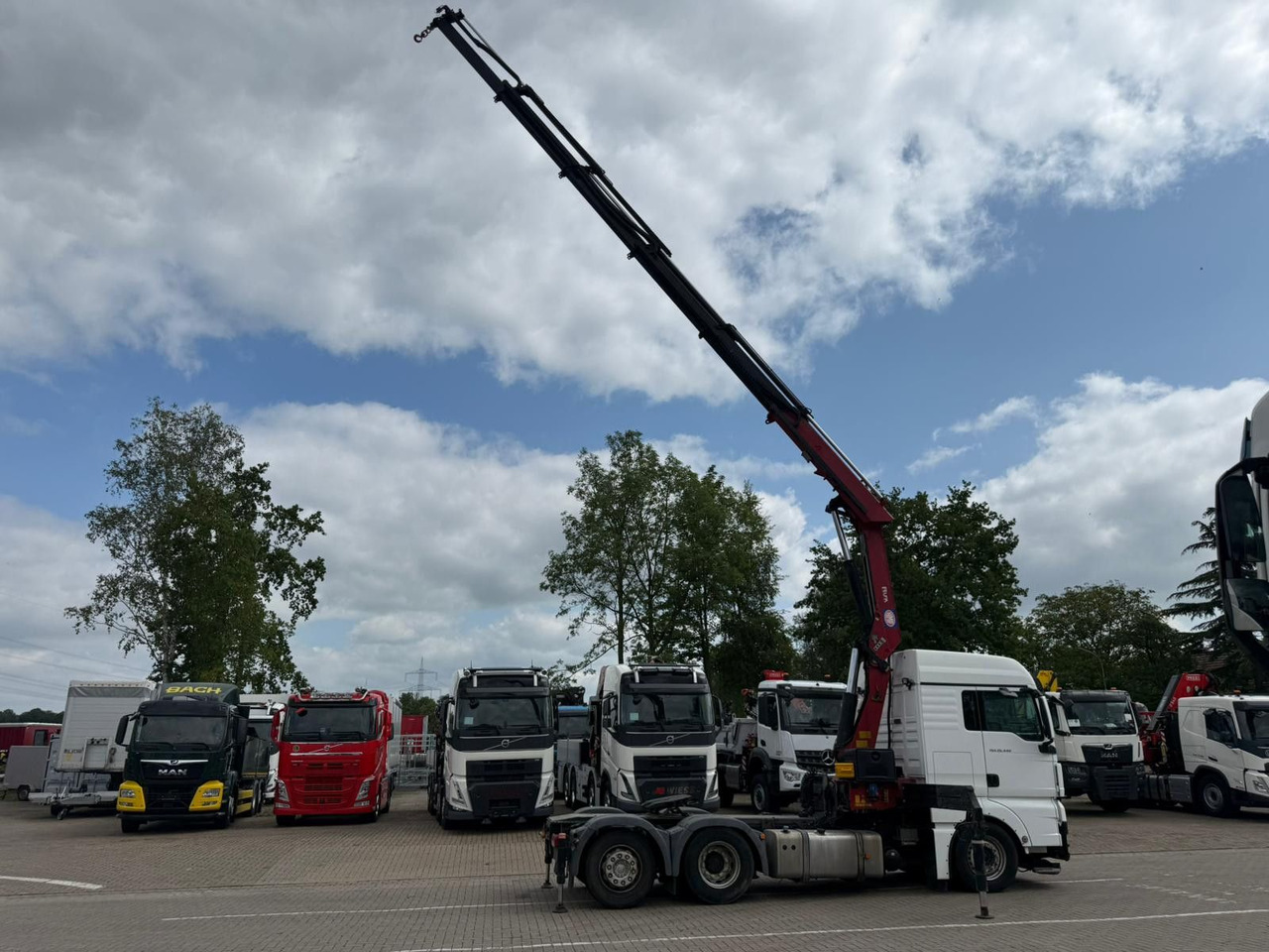 MAN TGX 26.440 6x2 mit HMF 3000-5 Kran TÜV NEU - Kravas auto ar manipulatoru: foto 4 MAN TGX 26.440 6x2 mit HMF 3000-5 Kran TÜV NEU - Kravas auto ar manipulatoru: foto 4