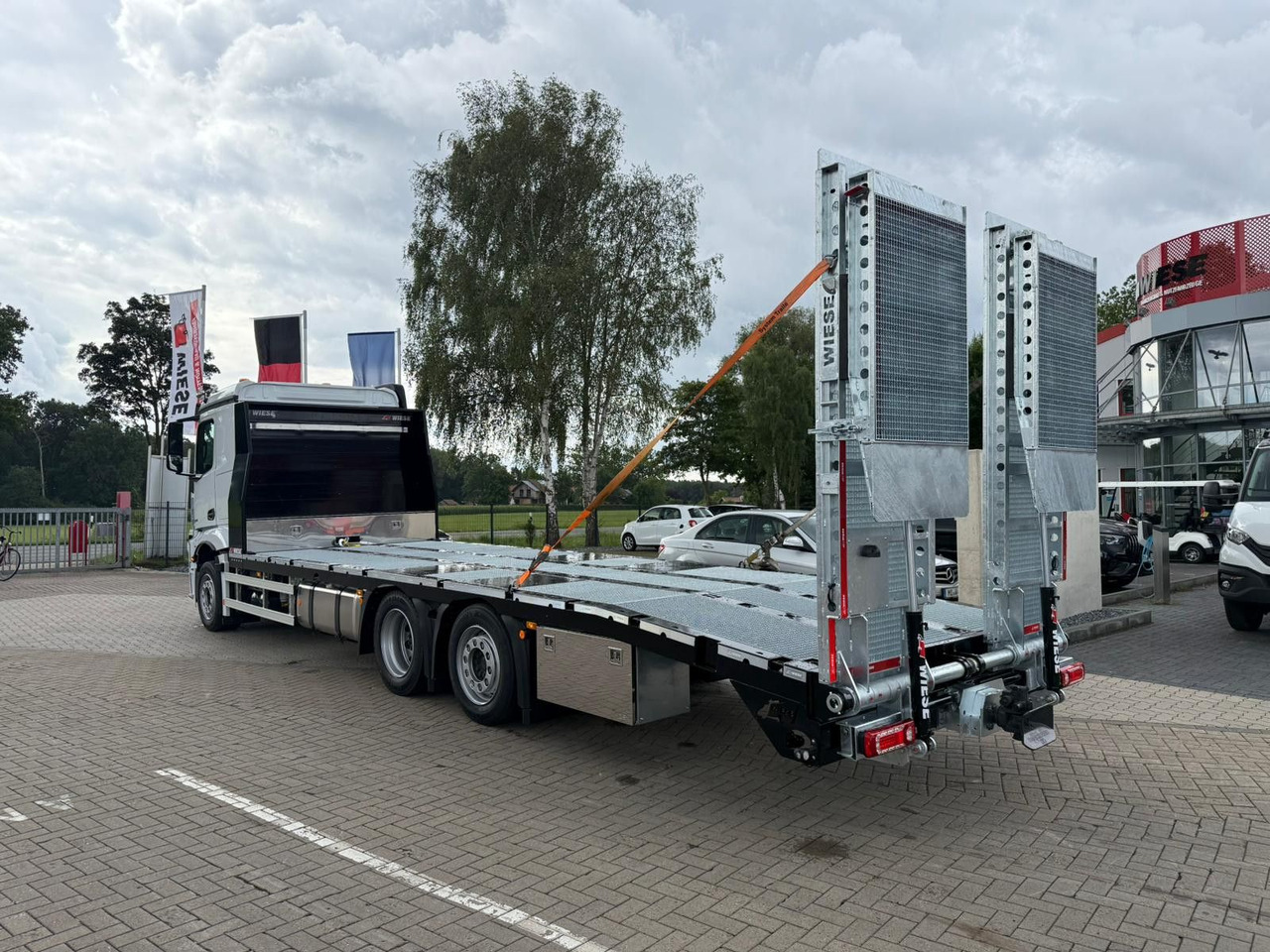Mercedes-Benz Actros mit Rampen, Maschinentransporter - Auto evakuators: foto 3 Mercedes-Benz Actros mit Rampen, Maschinentransporter - Auto evakuators: foto 3