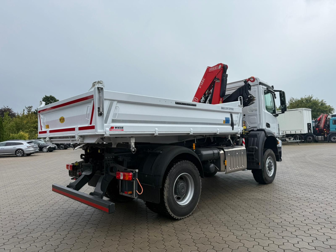 Mercedes-Benz Arocs 1835 4x2 Meiller Fassi F135 Kran Kipper - Kravas auto ar manipulatoru: foto 3 Mercedes-Benz Arocs 1835 4x2 Meiller Fassi F135 Kran Kipper - Kravas auto ar manipulatoru: foto 3