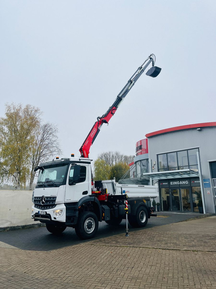 Mercedes-Benz Arocs 1835 4x4 Meiller Fassi F135 Kran Kipper - Kravas automašīna pašizgāzējs, Kravas auto ar manipulatoru: foto 3 Mercedes-Benz Arocs 1835 4x4 Meiller Fassi F135 Kran Kipper - Kravas automašīna pašizgāzējs, Kravas auto ar manipulatoru: foto 3