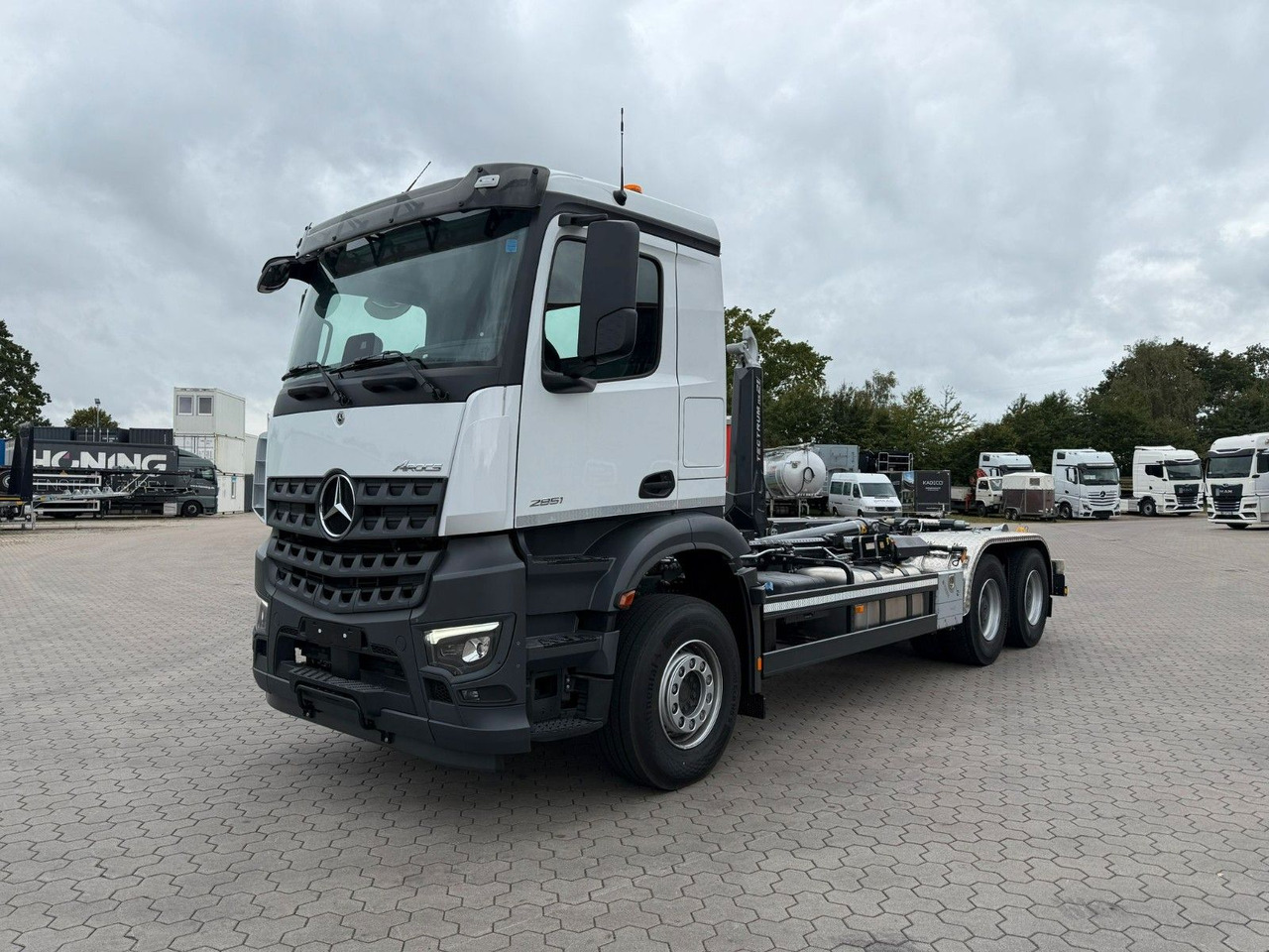 Mercedes-Benz Arocs 5 2651L 6 x4 Meiller RS 2170 - Pacēlājs ar āķi: foto 3 Mercedes-Benz Arocs 5 2651L 6 x4 Meiller RS 2170 - Pacēlājs ar āķi: foto 3
