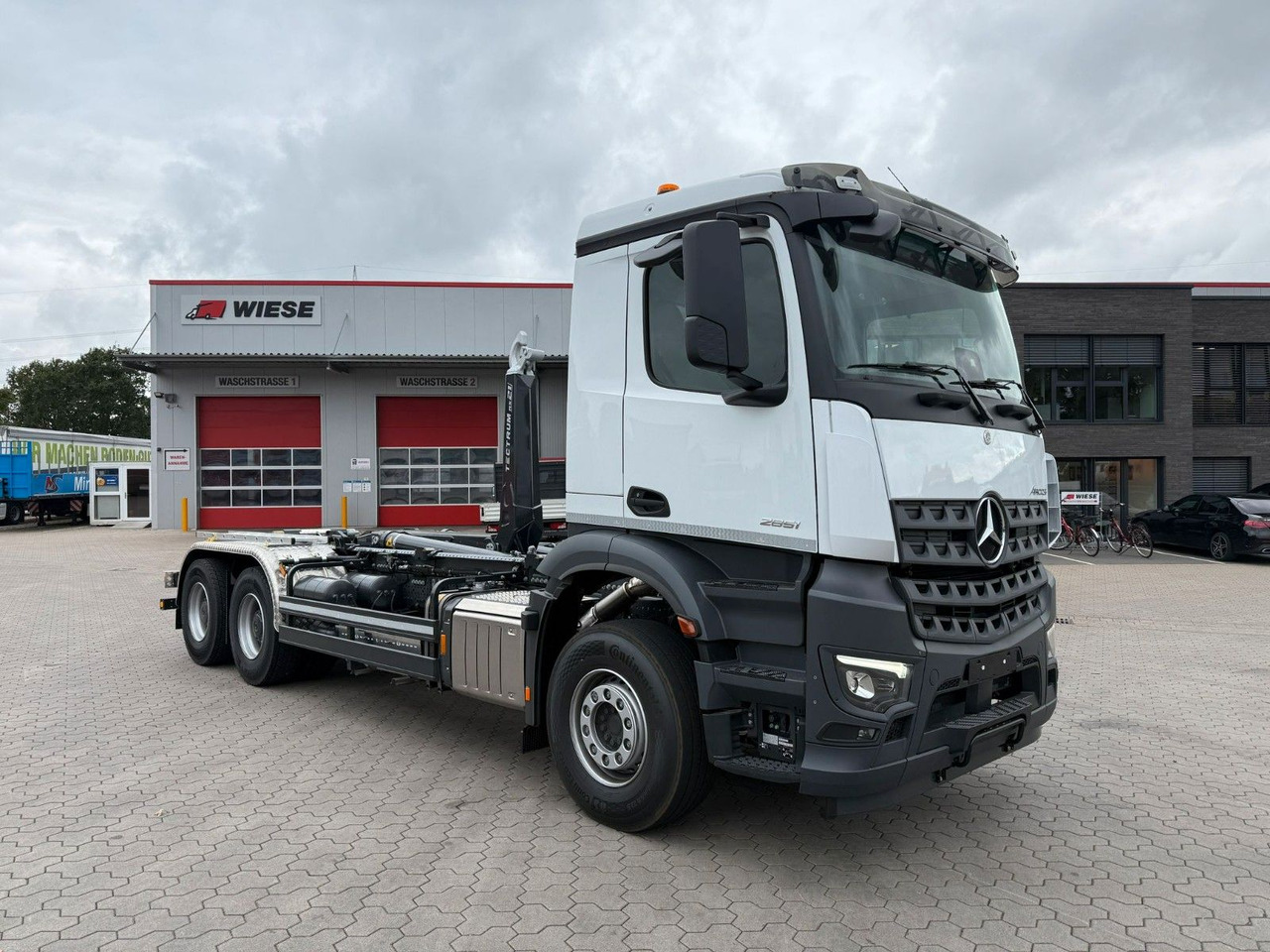 Mercedes-Benz Arocs 5 2651L 6 x4 Meiller RS 2170 - Pacēlājs ar āķi: foto 1 Mercedes-Benz Arocs 5 2651L 6 x4 Meiller RS 2170 - Pacēlājs ar āķi: foto 1