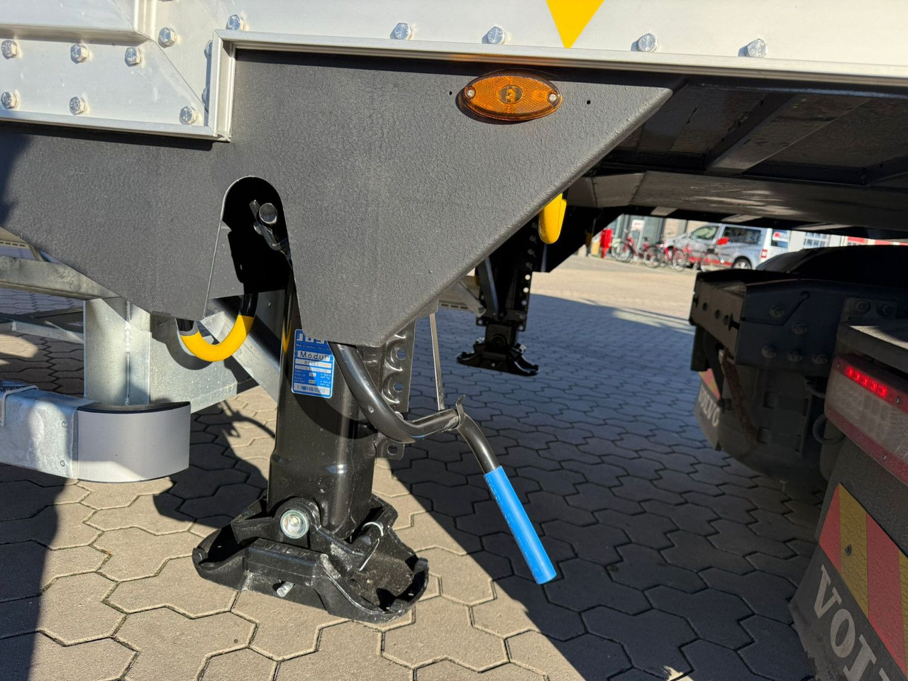 Puspiekabe slēgtā virsbūve Talson TGG TAL 12/18 Mega Kofferauflieger 99m³: foto 12 Puspiekabe slēgtā virsbūve Talson TGG TAL 12/18 Mega Kofferauflieger 99m³: foto 12