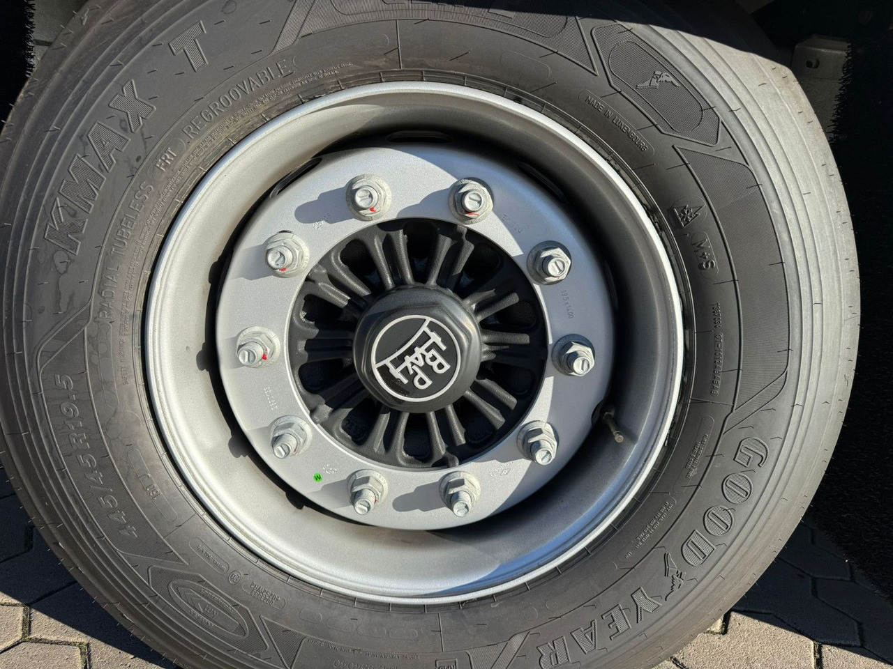 Puspiekabe slēgtā virsbūve Talson TGG TAL 12/18 Mega Kofferauflieger 99m³: foto 15 Puspiekabe slēgtā virsbūve Talson TGG TAL 12/18 Mega Kofferauflieger 99m³: foto 15