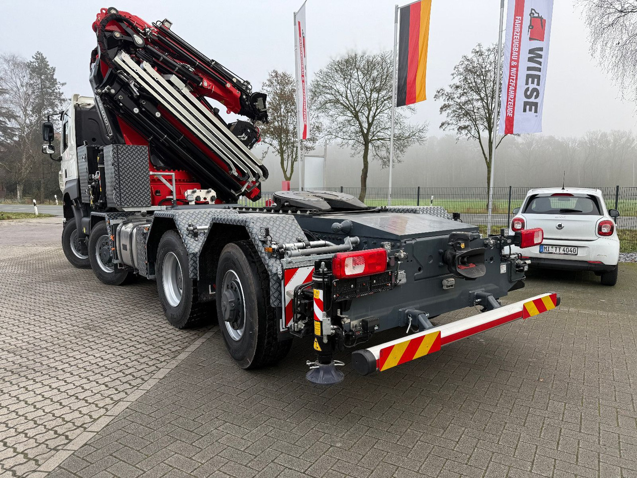 Tatra 41.500 8x8 Phoenix Fassi F710 Kran - Bortu kravas automašīna/ Platforma, Kravas auto ar manipulatoru: foto 4 Tatra 41.500 8x8 Phoenix Fassi F710 Kran - Bortu kravas automašīna/ Platforma, Kravas auto ar manipulatoru: foto 4