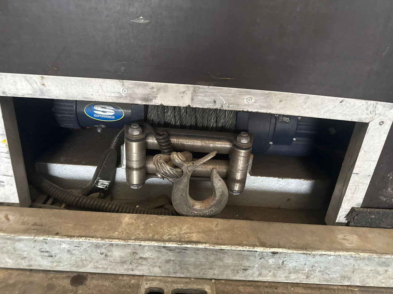 Puspiekabe zema profila platforma Tiefbett Stufensattel mit Auffahrrampe 25T: foto 17 Puspiekabe zema profila platforma Tiefbett Stufensattel mit Auffahrrampe 25T: foto 17