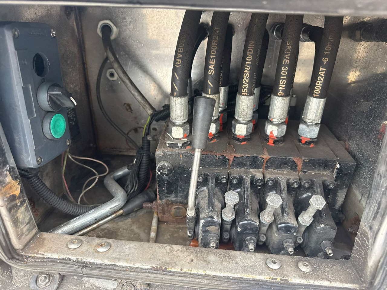 Puspiekabe zema profila platforma Tiefbett Stufensattel mit Auffahrrampe 25T: foto 12 Puspiekabe zema profila platforma Tiefbett Stufensattel mit Auffahrrampe 25T: foto 12