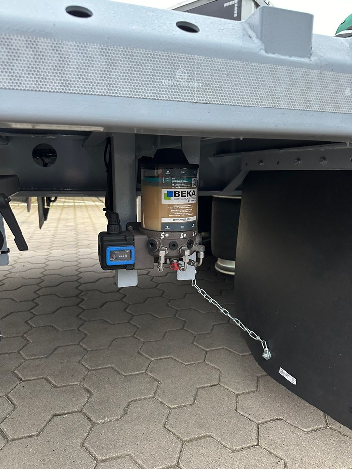 Puspiekabe zema profila platforma Tieflader Zwangslenkung Betonteile Fertigteile: foto 6 Puspiekabe zema profila platforma Tieflader Zwangslenkung Betonteile Fertigteile: foto 6