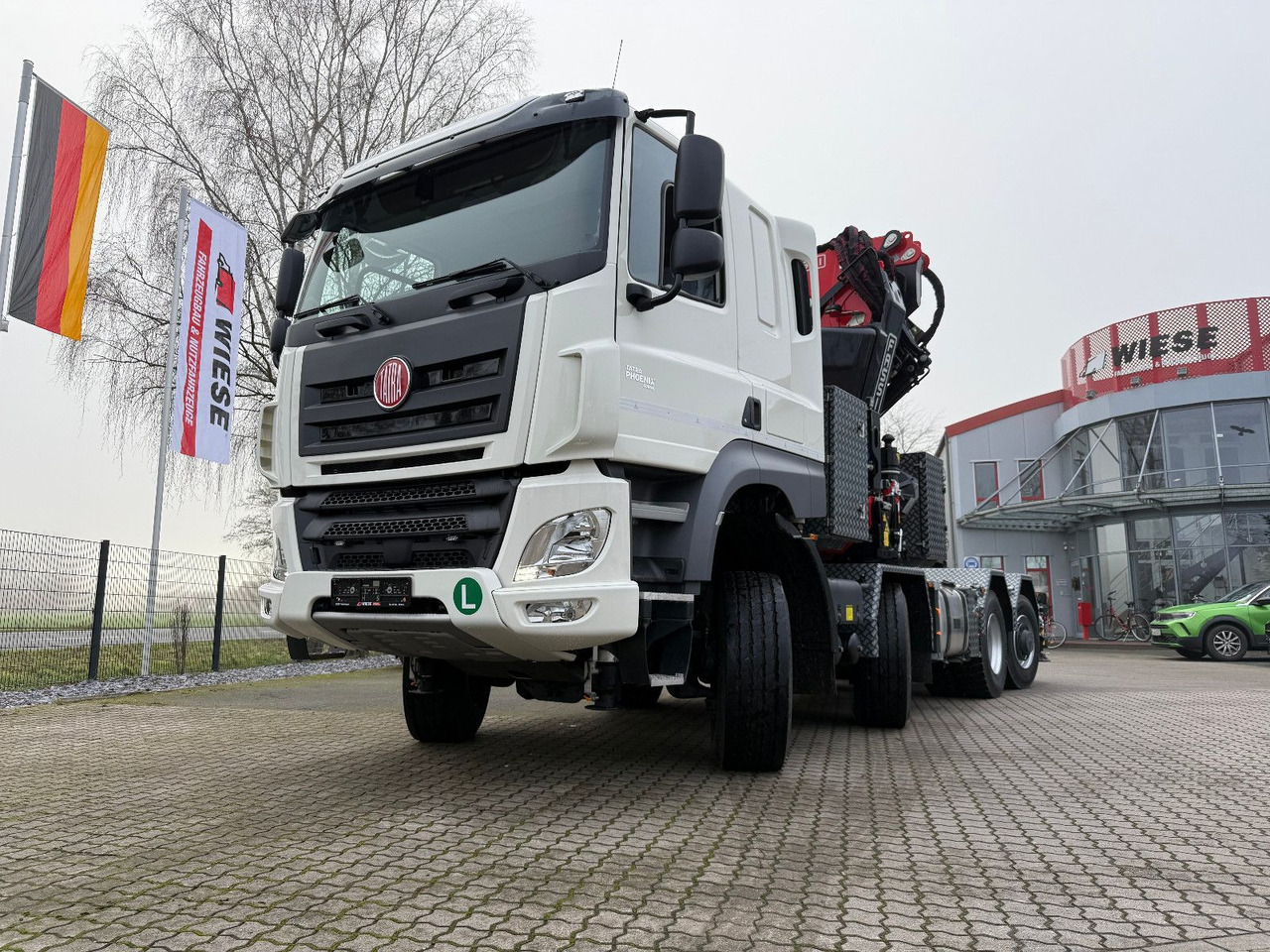Tatra 41.500 Phoenix 8x8 mit Fassi F710 Ladekran - Vilcējs: foto 3 Tatra 41.500 Phoenix 8x8 mit Fassi F710 Ladekran - Vilcējs: foto 3